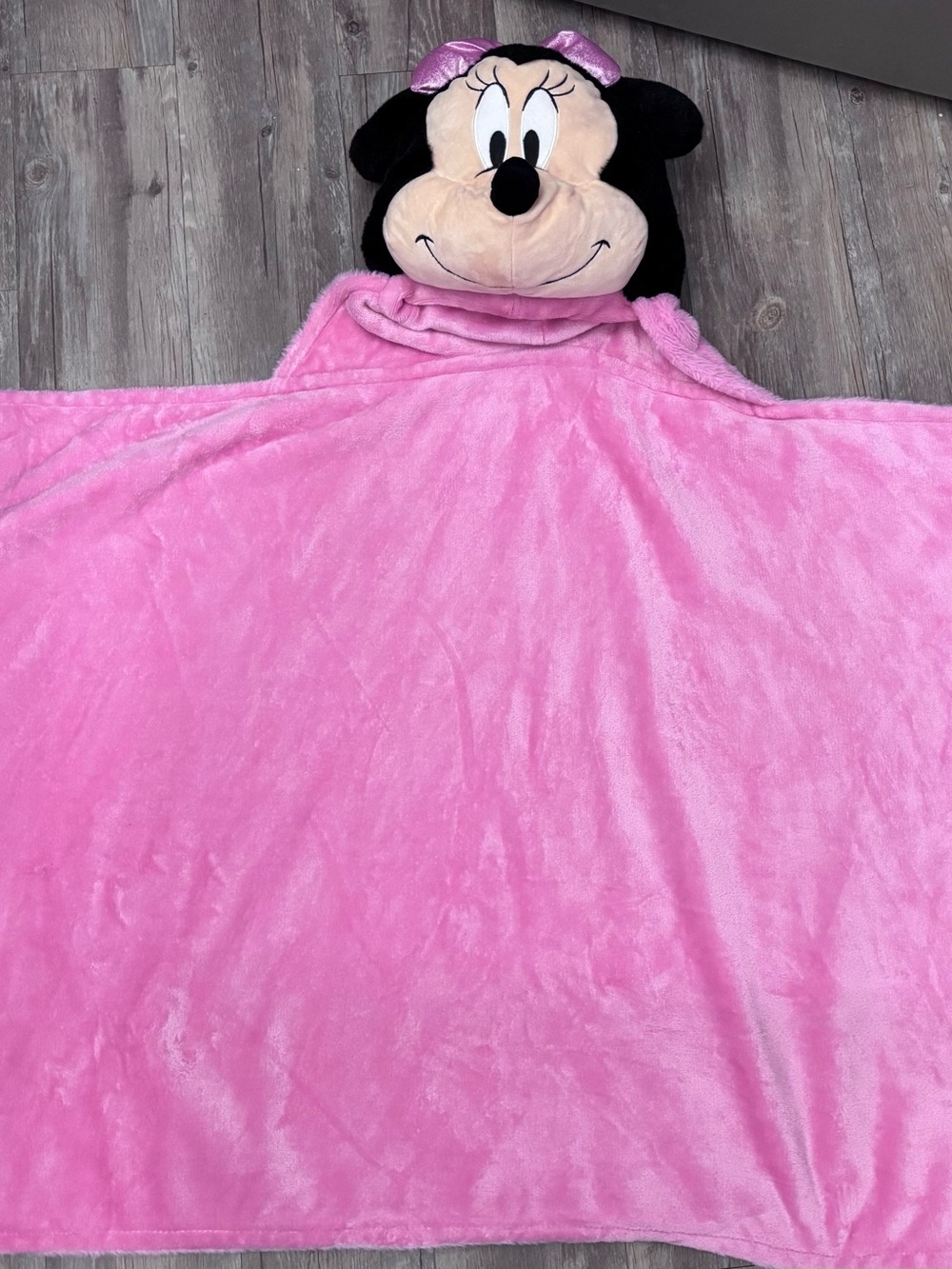 Minnie Mouse Hooded blanket